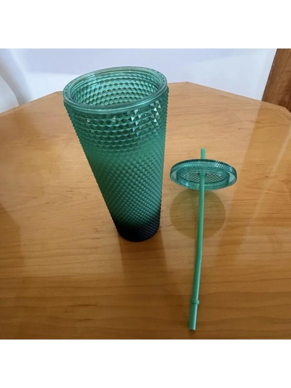 Starbucks 2022 Green Waxberry Ombre Gradient Studded 24oz Venti Tumbler Travel